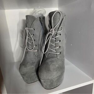 Women’s Gray Suede Lace-Up Platform Ankle Boots with Side Zip